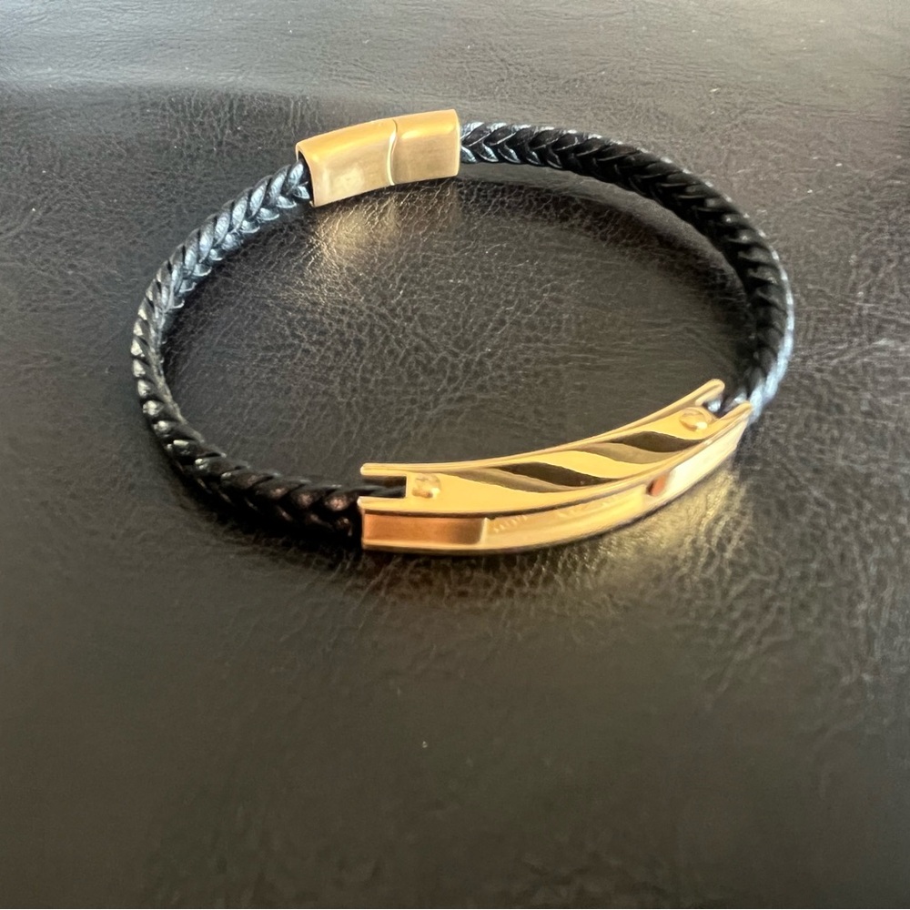 Gucci Braided leather stainless steel bracelet